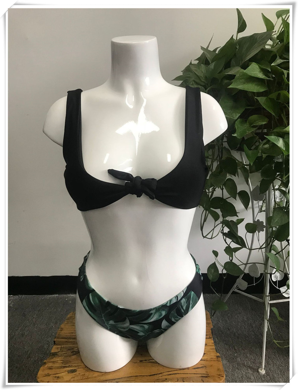 2018 mới rượu vang châu Âu và đỏ ngực thắt nút lá in bikini nữ cảm giác chia áo tắm bikini Bikini Quyến Rũ Gợi Cảm 