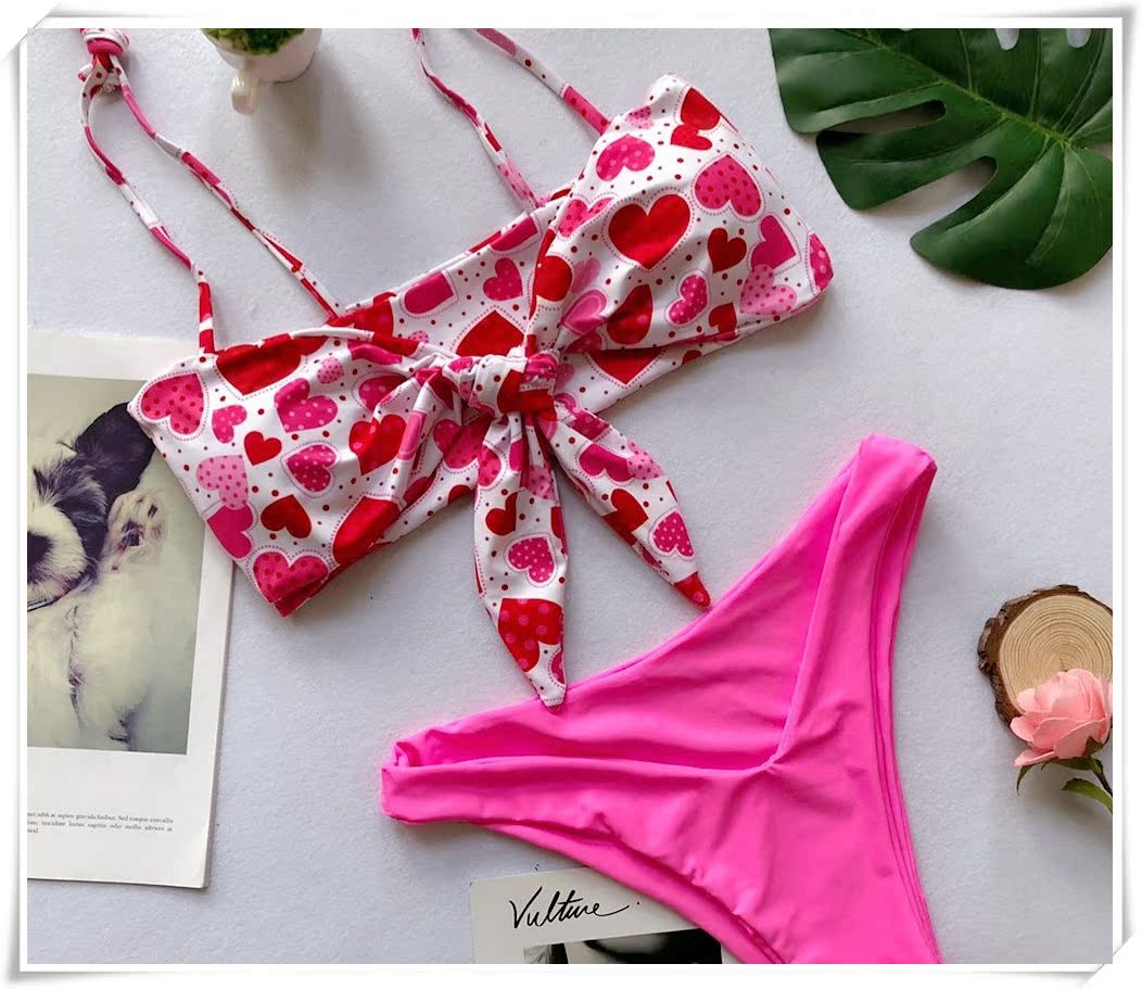 2018 tốc độ bán bikini màu hồng tình yêu in áo tắm nóng bán áo tắm nữ châu Âu và Mỹ - Bikinis bộ bơi dài tay nữ