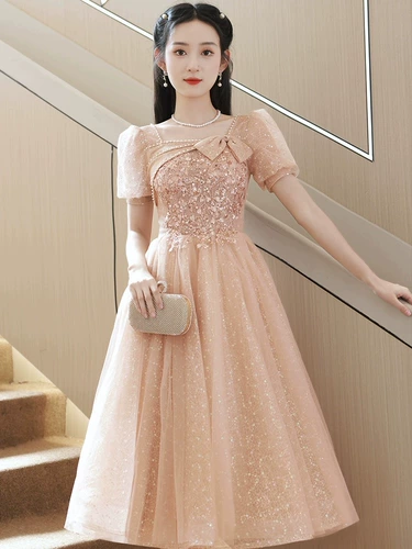 Элегантное вечернее платье, изысканный стиль, французский стиль