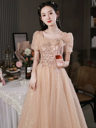 Элегантное вечернее платье, изысканный стиль, французский стиль