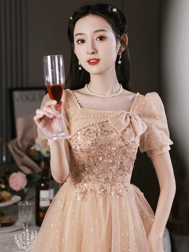 Элегантное вечернее платье, изысканный стиль, французский стиль