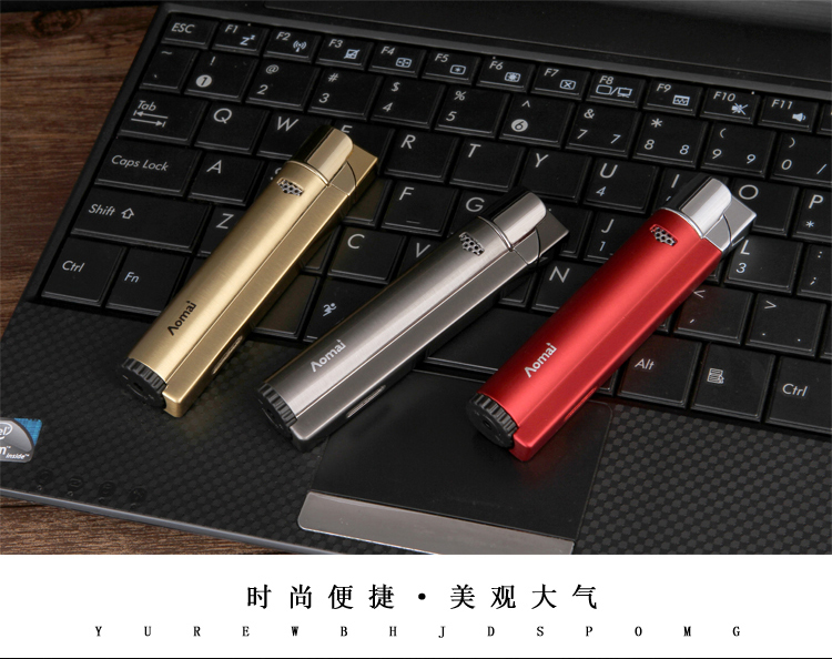 Lắc giai điệu mạng đỏ Mai Mai nhẹ hơn bơm hơi sáng tạo thẳng ngọn lửa màu xanh máy cá tính miễn phí để gửi bạn trai những chiếc bật lửa độc và lạ