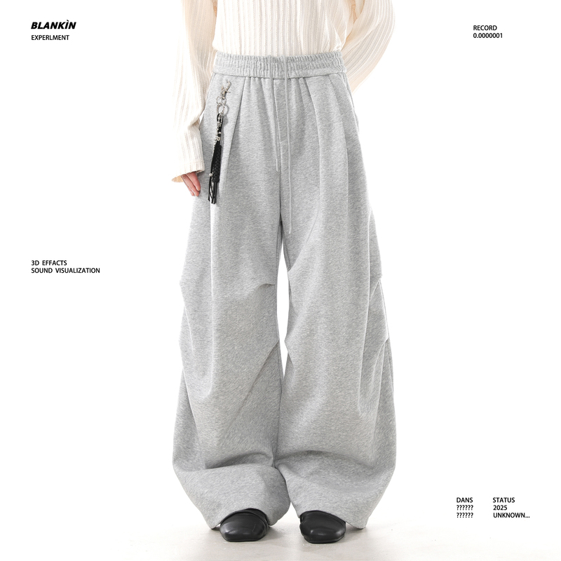 Blankin American-Style Pleated Curved Hem Sweatpants with Elastic Waist, Slimming, Versatile Design, Loose Casual Pants for Men Blankin American-Style Pleated Curved Hem Sweatpants with Elastic Waist, Slimming, Versatile Design, Loose Casual Pants for Men