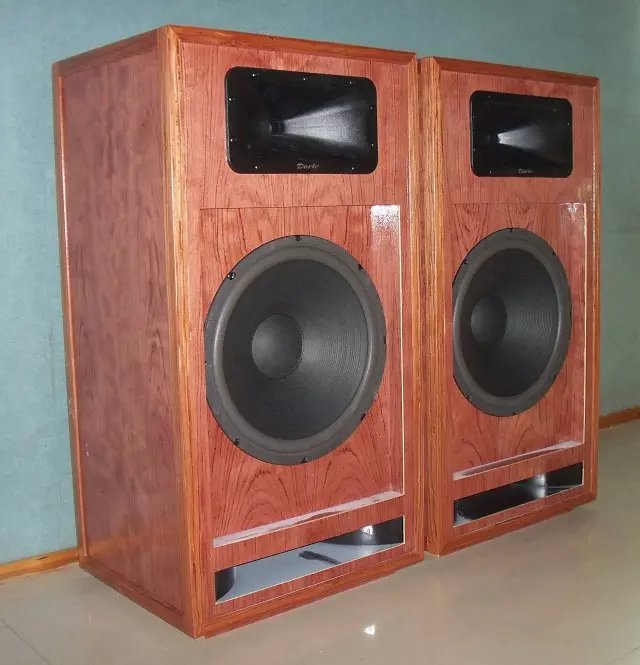 15 inch two-unit horn speaker (out~for reference only)