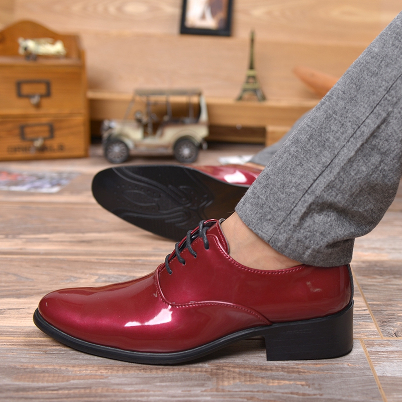 Derby Leather Shoes for Men, Red Patent Leather High-Heeled Men's Shoes, Height-Increasing Shoes, Nightclub Hairstylist Pointed-Toe Shiny Leather Shoes, Size 38 Derby Leather Shoes for Men, Red Patent Leather High-Heeled Men's Shoes, Height-Increasing Shoes, Nightclub Hairstylist Pointed-Toe Shiny Leather Shoes, Size 38