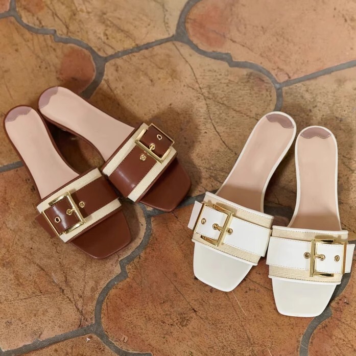 Versatile! Her New Holiday-Style Fashionable Square-Toe Mules with a Single Strap and Low Heel Casual Sandals