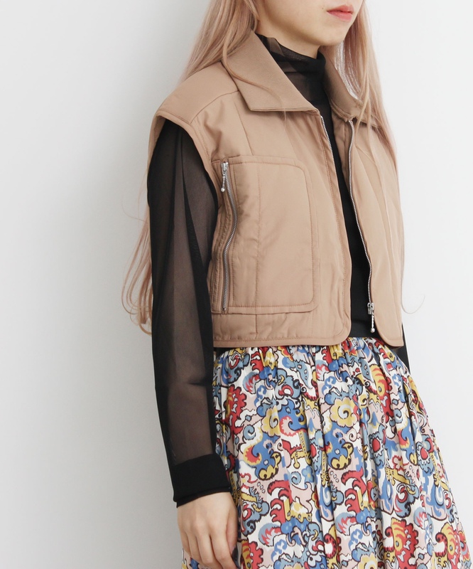 Japanese Harajuku Style a Brand Am Unique Design Embellishment Piece Quilted Taffeta Sleeveless Mini Jacket Japanese Harajuku Style a Brand Am Unique Design Embellishment Piece Quilted Taffeta Sleeveless Mini Jacket