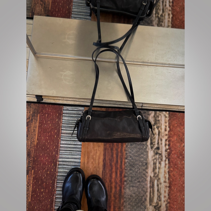 8.16/“Pillow Bag” Made of Vegetable-Tanned Cowhide ~ Korean New Style Personalized Shoulder Underarm Fashion High-End Bag 8.16/“Pillow Bag” Made of Vegetable-Tanned Cowhide ~ Korean New Style Personalized Shoulder Underarm Fashion High-End Bag