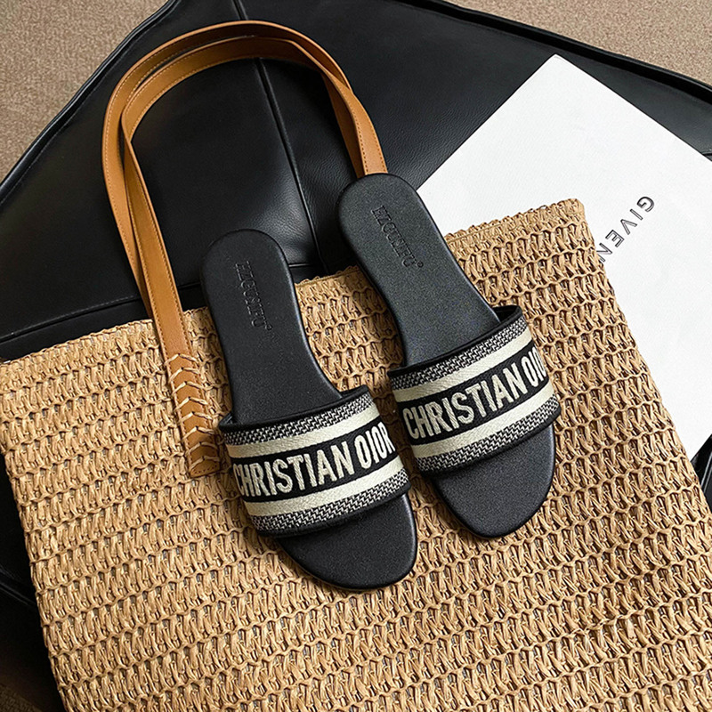 Genuine Leather Flat Slippers with Letter Embroidery for Women, 2026 Summer New Versatile Outdoor Beach Trendy Slip-On Sandals