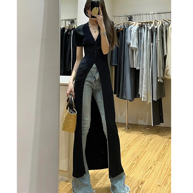 Plus Size Slimming Look Outfit with Elegant Black V-Neck Short-Sleeved Ice Silk Summer Single-Breasted Slit Long Slim Dress Plus Size Slimming Look Outfit with Elegant Black V-Neck Short-Sleeved Ice Silk Summer Single-Breasted Slit Long Slim Dress