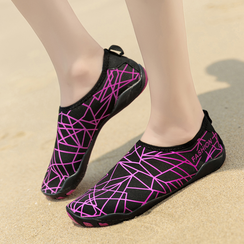 Lovers beach socks shoes diving snorkeling involved in water Anadromous swimming shoes Soft shoes for men and women Anti-slip anti-cut barefoot skin-care shoes
