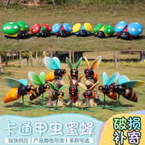 Simulated insect sculpture fiberglass cartoon bee and ladybug ornaments park forest landscape community lawn decoration sketches