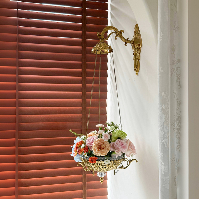 Vintage French-Style Wall-Mounted Flower Holder for Living Room, Garden, Bedroom, Balcony, Flower Basket, Decorative Aroma Diffuser