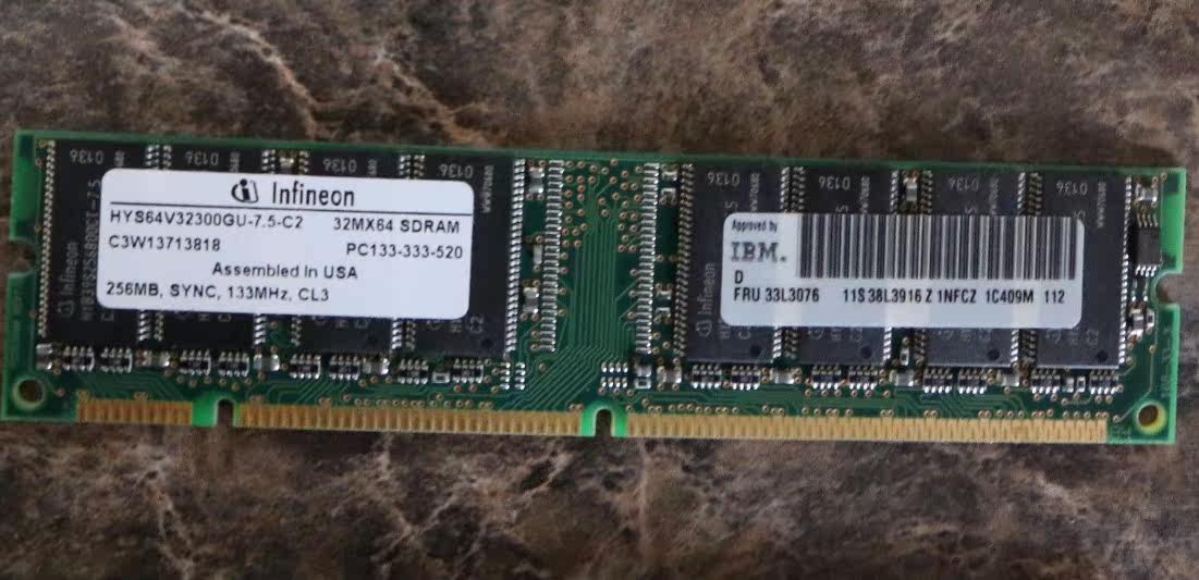 HYS64V32300GU-7 HYS64V32300GU-7 5-C2 Infineon PC133-333-520 256MB sync CL3 memory