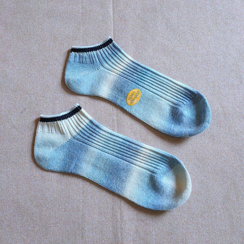 Foreign trade tail single-day ensemble men's shallow stomachery Stealth Sox Gradual Layers Zdyeing Personality Male Tide Socks Invisible Socks