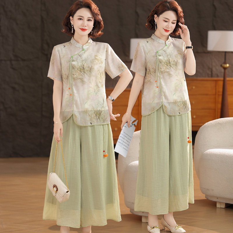 Mom's Summer Outfit, Stylish Suit, 2026 New Chinese Style Blouse, Middle-Aged and Elderly Women's Top, Fashionable Short-Sleeved Two-Piece Set