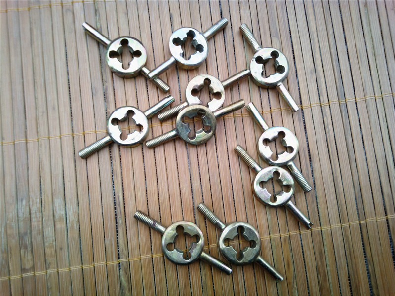 Bicycle tools Valve key Valve wrench Valve core wrench American air nozzle open wire inner tube High strength wrench