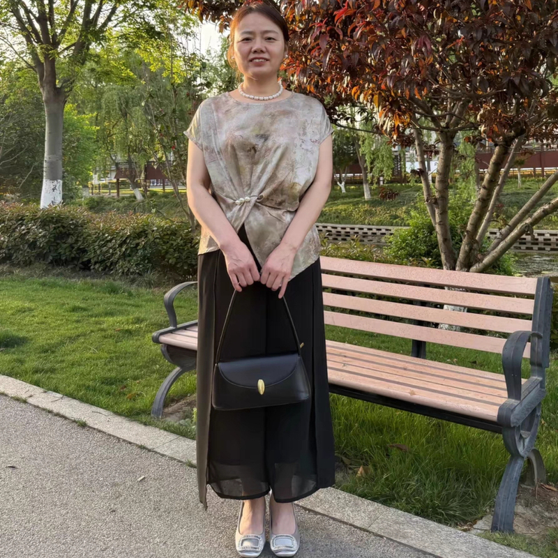 Summer Outfit for Mom, Short-Sleeved T-Shirt Set with Pants and Skirt, Stylish and High-End Two-Piece Set for Middle-Aged and Elderly Women