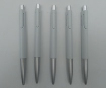 Special price of 50 students by moving black blue red ball pen office oil pen wholesale free mail