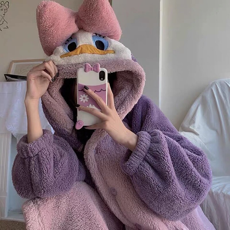 Donald Duck Pajama Dress for Men and Women, Couple Style, 2026 New Autumn and Winter Coral Fleece Thickened Bathrobe That Can Be Worn Outside Donald Duck Pajama Dress for Men and Women, Couple Style, 2026 New Autumn and Winter Coral Fleece Thickened Bathrobe That Can Be Worn Outside