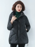 Длинный пуховик с пухом, демисезонная куртка для матери, увеличенная толщина, для среднего возраста, средней длины