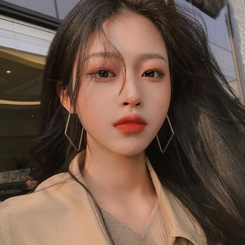 Exaggerated Large Ear Rings European and American Exaggerated Retro Port Wind Korea Temperament Net Red Temperament and Atmospheric Ear Clip without earbuds