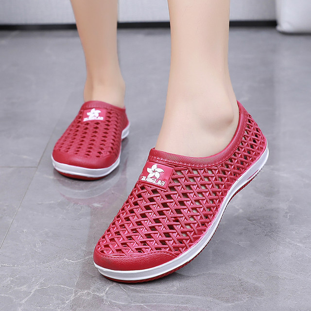 Croc Shoes Couple Summer New Men's Outdoor Beach Shoes Breathable Soft Sole Anti-Slip Bird's Nest Baotou Women's Sandals