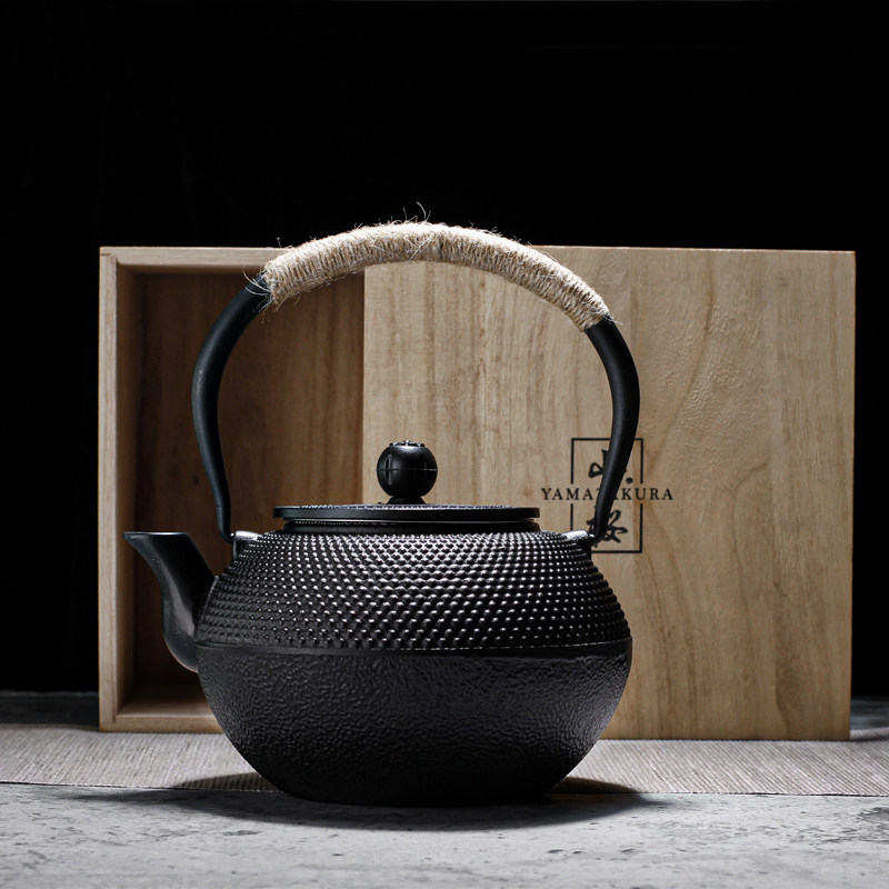 First snow iron pot Japanese pure handmade cast iron pot black crystal furnace tea maker tea pot tea pot tea kettle special for tea