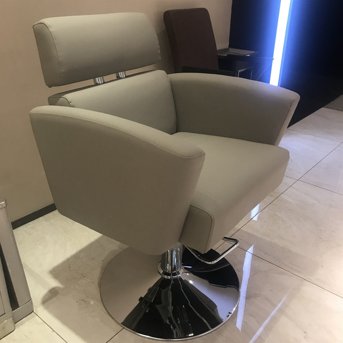 Beauty Hair Chair Beauty Hair Salon Chair Hair Salon Special Haircut Chair Upscale Minima Modern Au-style shop Stool Chair