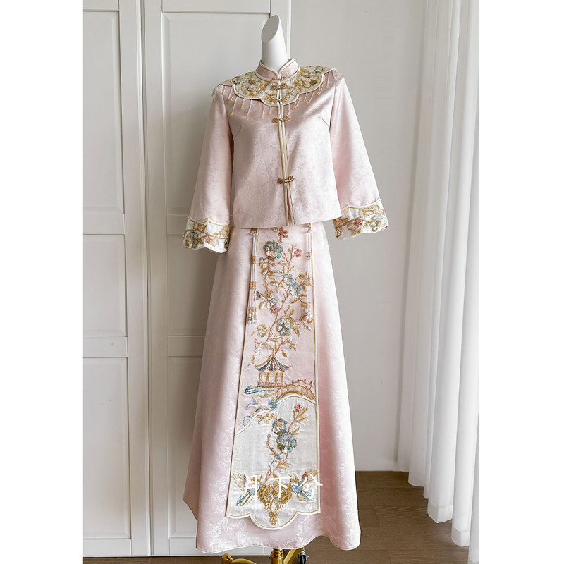 【Under the Moonlight - Deep in the Clouds】 Engagement Dress, Pink Chinese-Style Bride Wedding Toast Dress, High-End Xiuhe Dress for Petite Figures