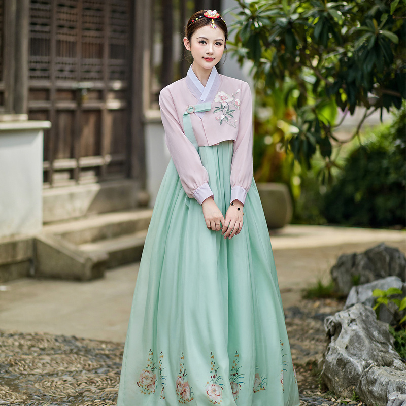 New Improved Korean Traditional Dress for Women, Traditional Embroidered Long Dress, Ethnic Minority Characteristic Dance Performance, Ancient Costume for Photography New Improved Korean Traditional Dress for Women, Traditional Embroidered Long Dress, Ethnic Minority Characteristic Dance Performance, Ancient Costume for Photography