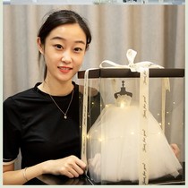 Wedding model niche and advanced NET red ins walking heart girl gift recommended design sense girlfriend Special