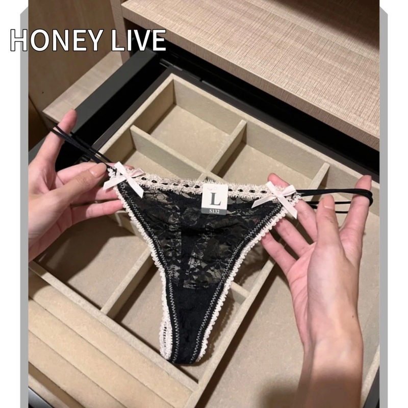 Japanese Style Contrasting Color Hollow-Out Pure and Sexy Lace Panties for Women, Tempting Semi-Transparent Thong with Pure Cotton Crotch, Erotic Underwear