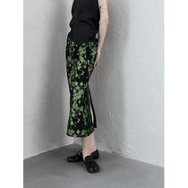 2021 Spring and Summer Original Design Heavy Industry Embroidered Black and Green Skirt with Sexy Slim Fit Classical Medium and Long Retro