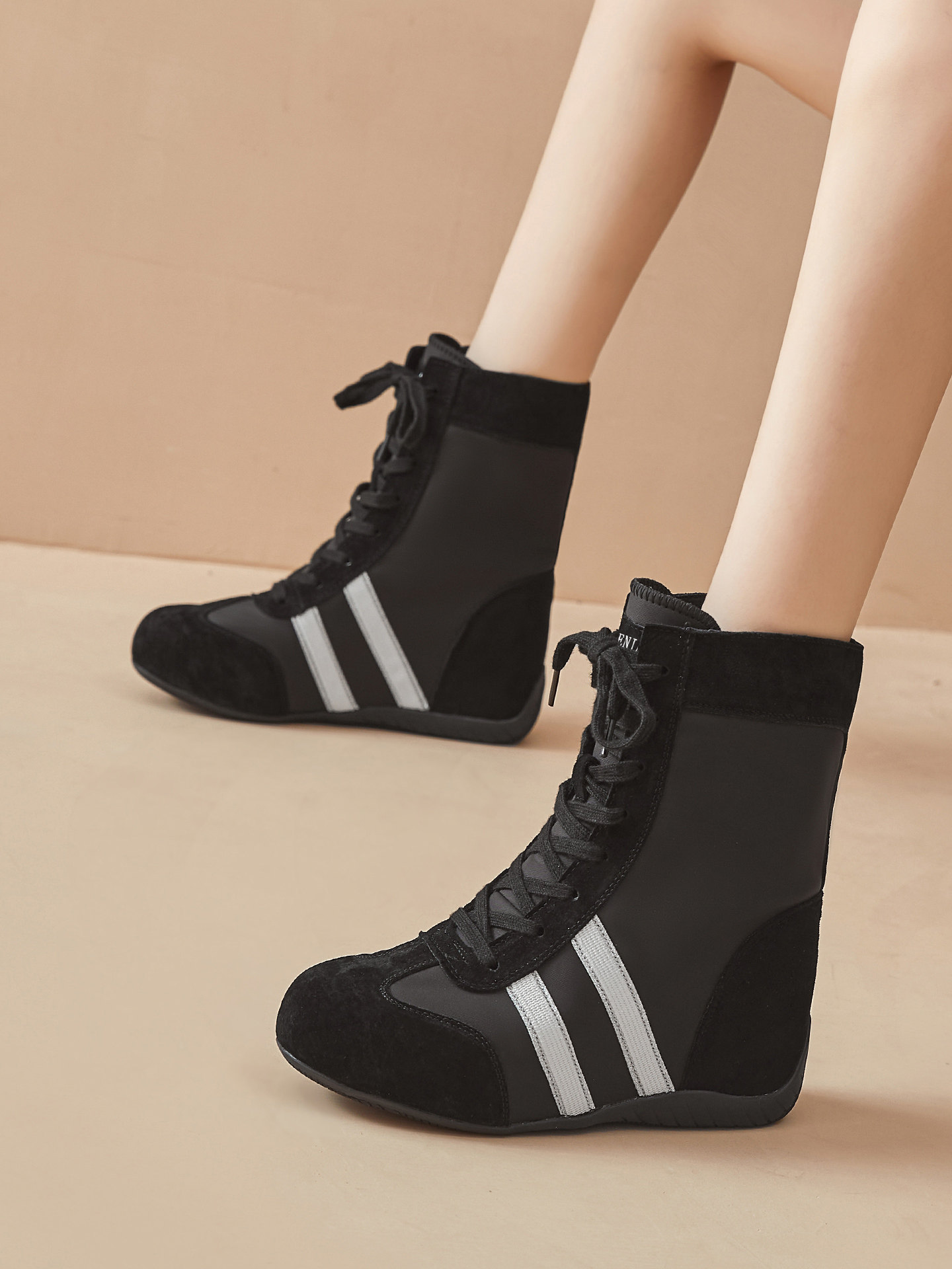 High-Top German Training Shoes for Women, 2025 Autumn New Style, Petite Size, 10cm Casual Retro Slim Short Boots with Hidden Height Increase