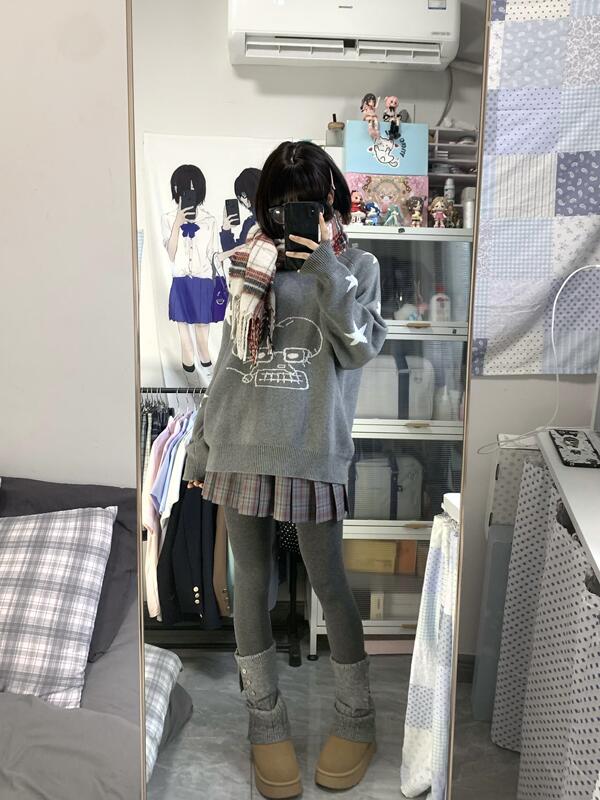 American Retro Cute Mouse Gray Sweater for Women in Autumn and Winter, Cute Star Print Loose Round Neck Knitted Top