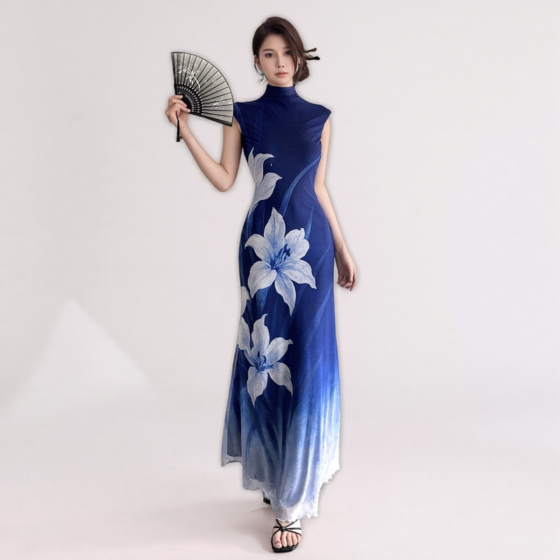 East Wind New Chinese Style Cool and Refreshing Botanical Floral Cheongsam Long Dress Blue Gradient Sleeveless Dress for Women