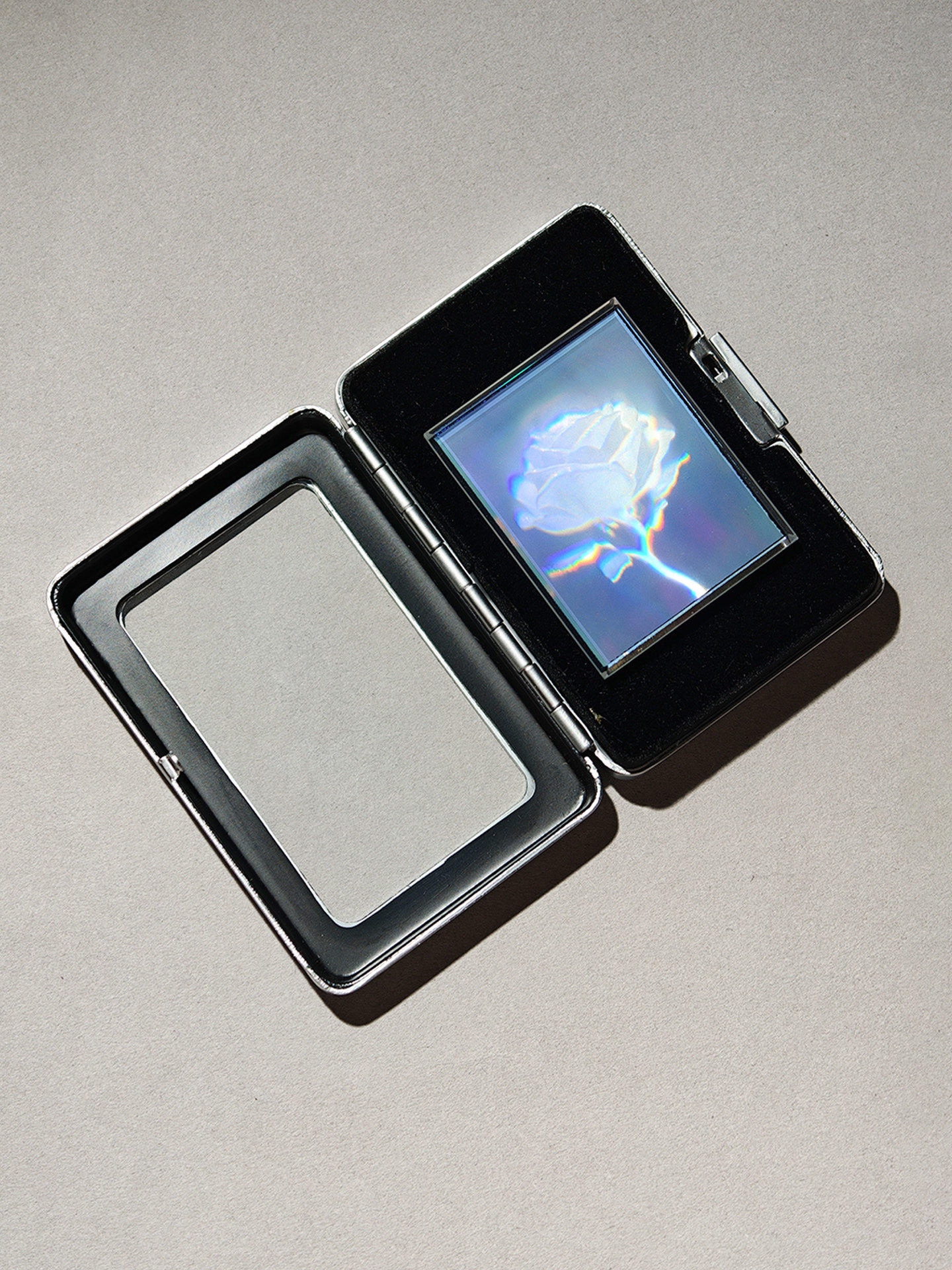 Holographic Rose Cyberpunk Handmade Gift Glass Ornament Naked Eye 3D Photo Light Science Collection