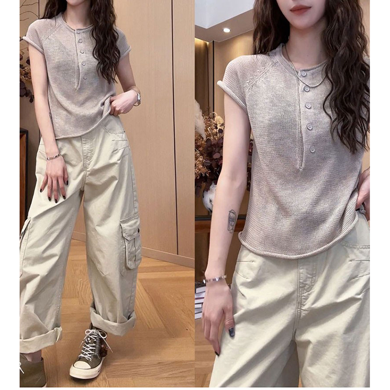 【Five-Button Rolled-Edge Knit Top】Simple and Versatile Summer Slim-Fit Half-Button Design Short-Sleeve Top for Women 【Five-Button Rolled-Edge Knit Top】Simple and Versatile Summer Slim-Fit Half-Button Design Short-Sleeve Top for Women