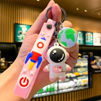 Розовый космонавт