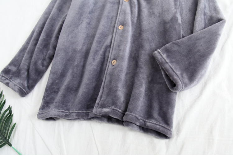 Đồ ngủ nam mùa thu đông flannel một mảnh áo sơ mi nhà dịch vụ dài tay nhung nhung dày ấm áp cộng với áo len nhung bộ đồ ngủ 2 dây