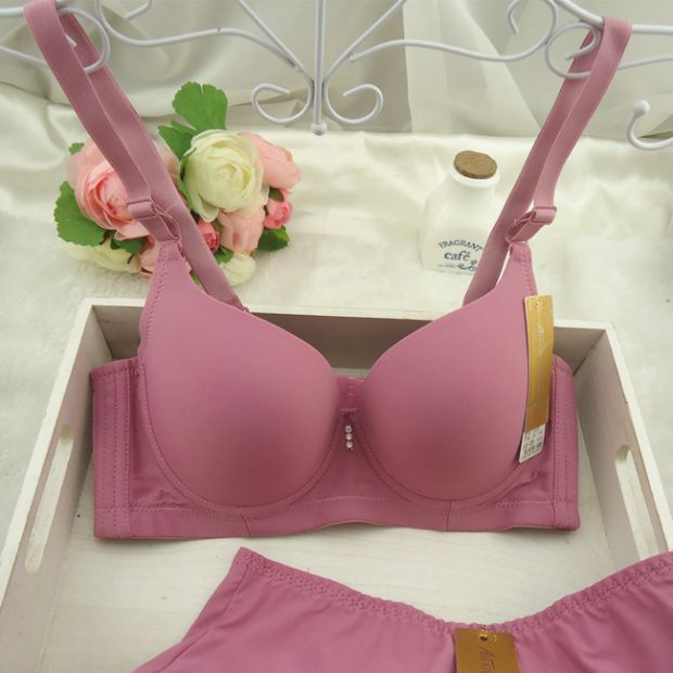 Mùa hè béo MM kích thước lớn màu trắng không có dấu vết áo ngực mỏng đặt ngực lớn tập hợp điều chỉnh gợi cảm do lot nu