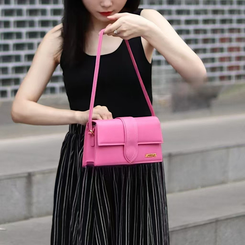 French Jacquemus Bag Lebambino First-Layer Cowhide Underarm Bag, Fashionable and Versatile Single-Shoulder Handbag, Small Square Bag