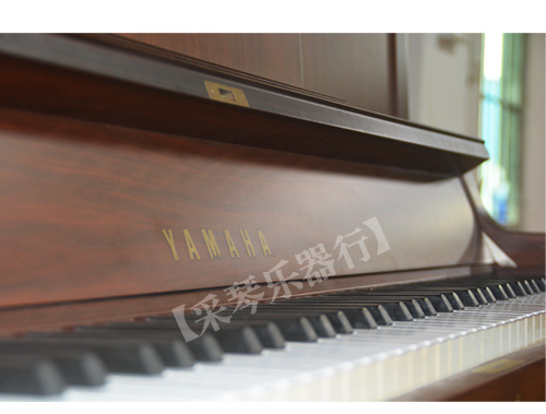 Đàn piano trưởng thành ban đầu dọc học sinh trưởng thành dạy gỗ nguyên khối 88 phím Yamaha piano W102 đặt vàng - dương cầm yamaha c7