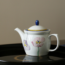 Spot Japan imported Kutani-yaki hand-painted two-color flower back hand teapot Built-in stainless steel filter ceramic pot