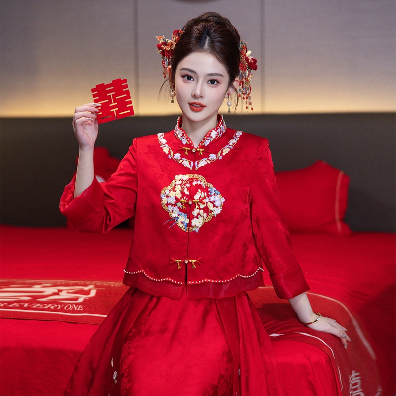 New Chinese-Style Red Xiuhe Wedding Dress 2026 New Model Bride Wedding Engagement Dress for Petite Women Summer
