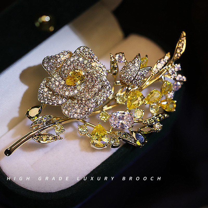 Camellia Brooch, High-End Women's Exquisite and Fashionable Light Luxury Brooch, Women's Suit Coat Winter Accessory, Vintage Corsage