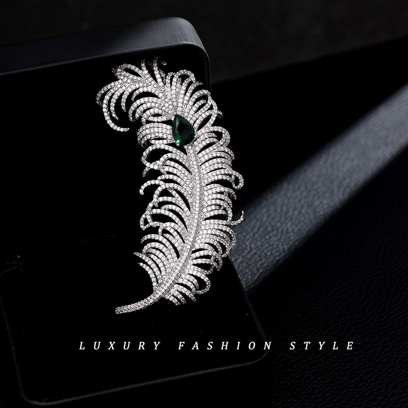 Elegant Mother's Day Gift, High-Quality, High-End Micro-Inlaid Zircon Feather Brooch, Coat and Suit Accessory Brooch