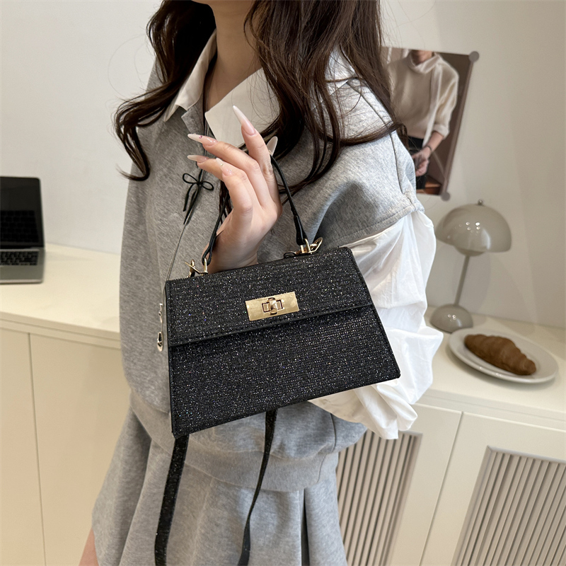Black Bag for Women 2026 New Model Fashionable Hot-Selling Crossbody Stylish Handbag Kelly Bag Mini