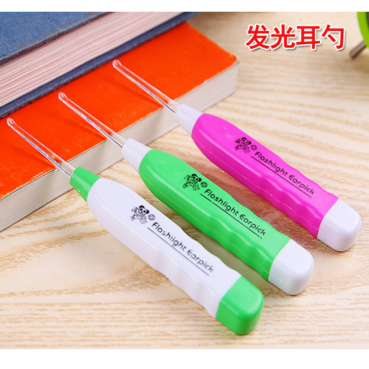 Anti-slip luminous earthen spoon visible flashlight earthen spoonful of light with lamp luminous baby boy ear digging spoon baby ear spoon